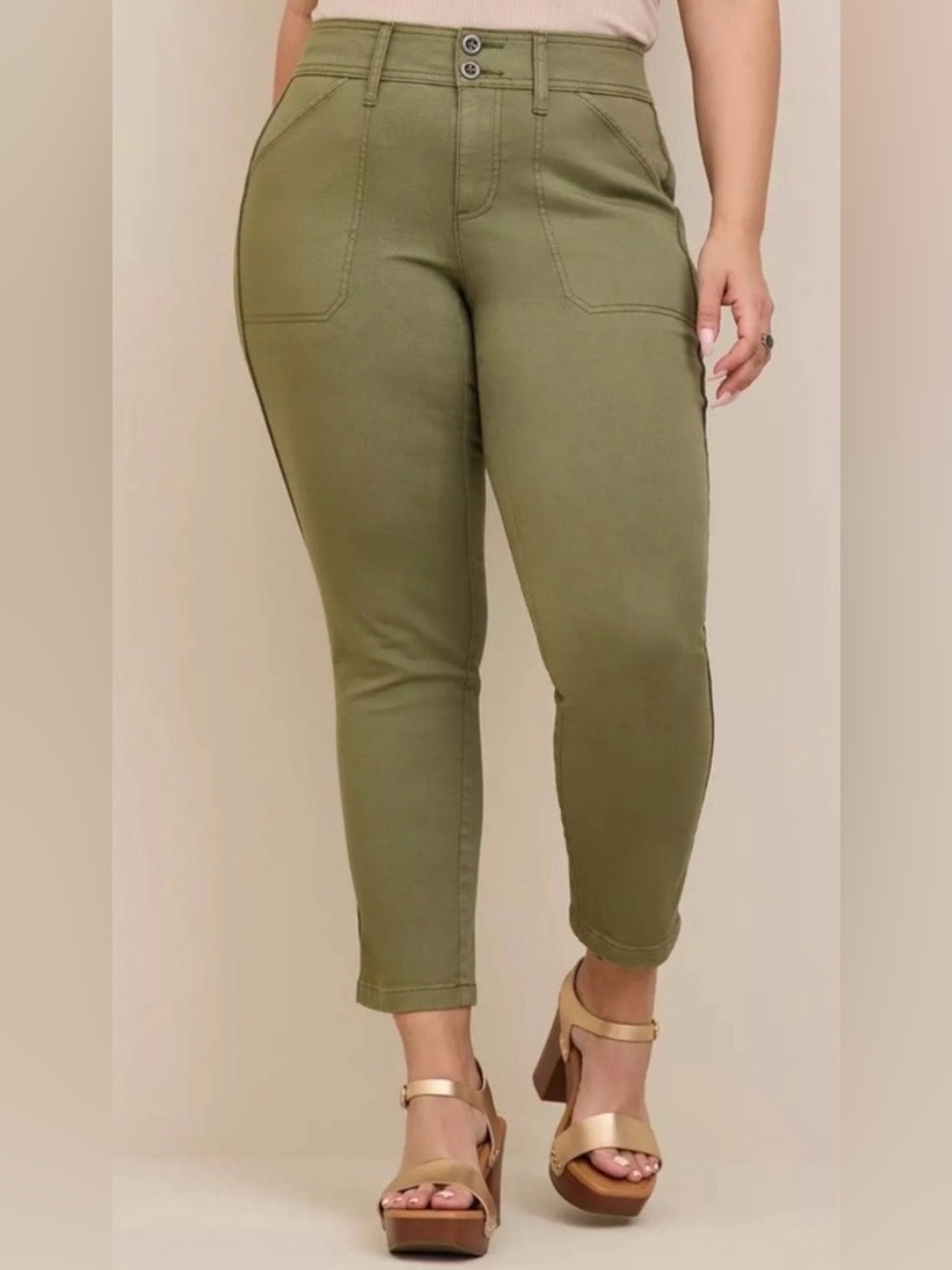 Torrid Capris